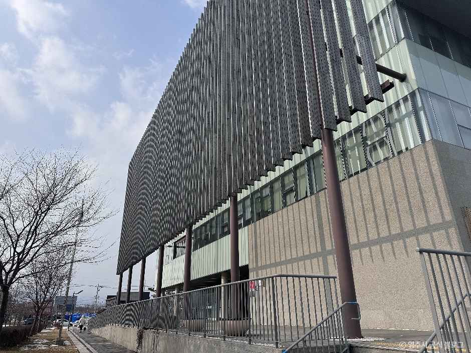 경상북도교육청 영주선비도서관 여행 추천 - 메고지고