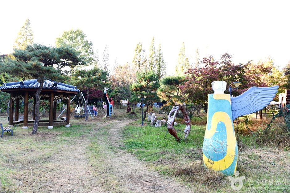 뚜라조각공원 여행 추천 - 메고지고 뚜라조각공원 여행 추천 - 메고지고