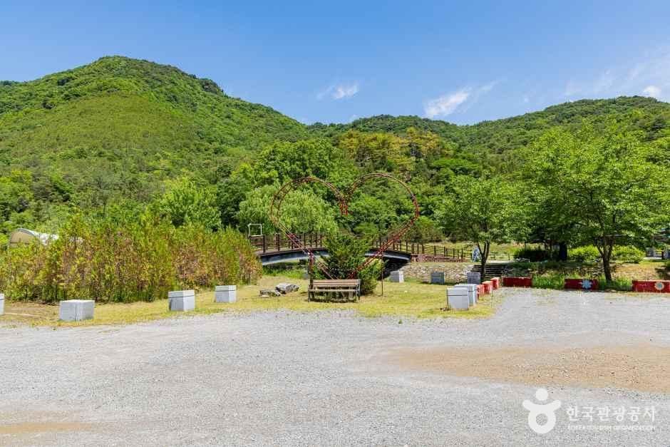 옥순봉생태공원 여행 추천 - 메고지고 옥순봉생태공원 여행 추천 - 메고지고