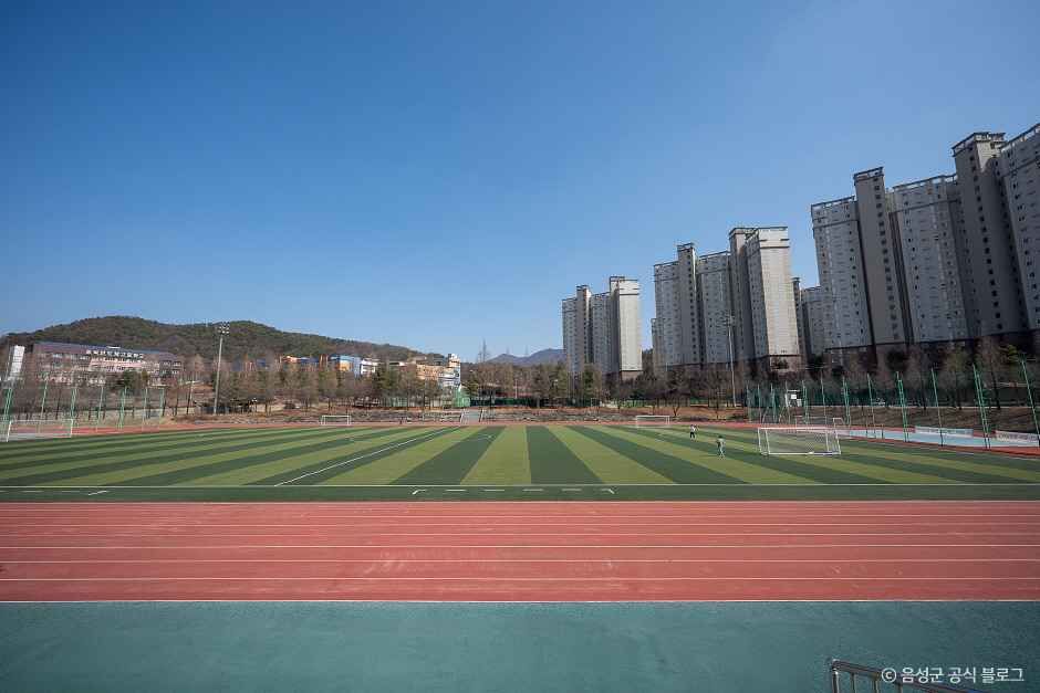 금왕생활체육공원 여행 추천 - 메고지고 금왕생활체육공원 여행 추천 - 메고지고