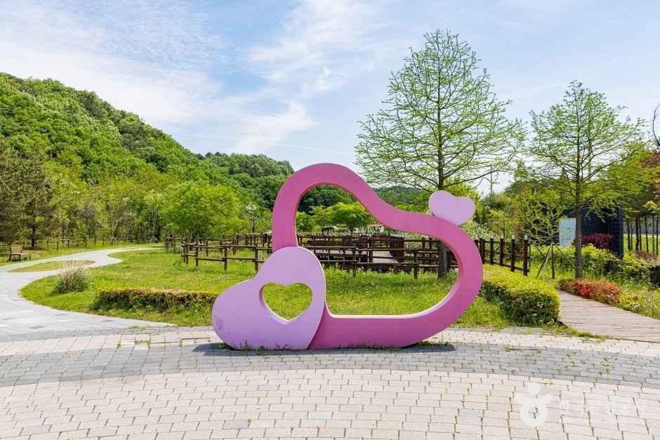 오창미래지농촌테마공원 캠핑장 여행 추천 - 메고지고 오창미래지농촌테마공원 캠핑장 여행 추천 - 메고지고