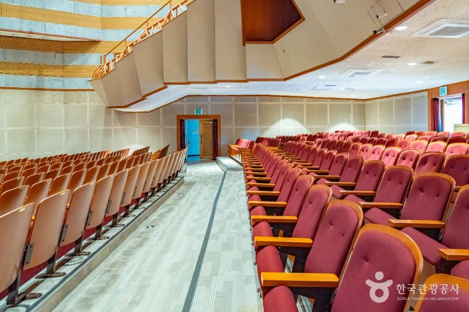 여수시민회관 여행 추천 - 메고지고 여수시민회관 여행 추천 - 메고지고
