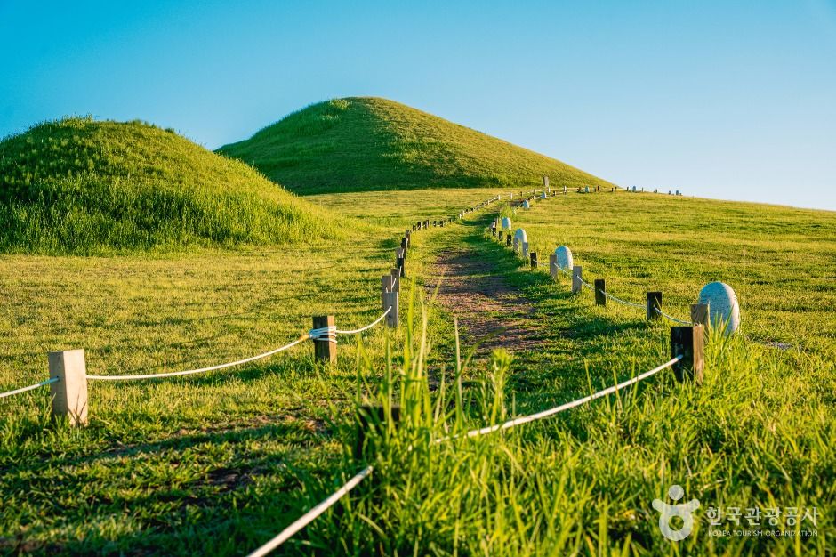 고성 송학동 고분군 여행 추천 - 메고지고 고성 송학동 고분군 여행 추천 - 메고지고