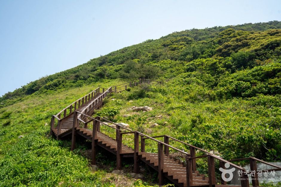 홍도 깃대봉 여행 추천 - 메고지고