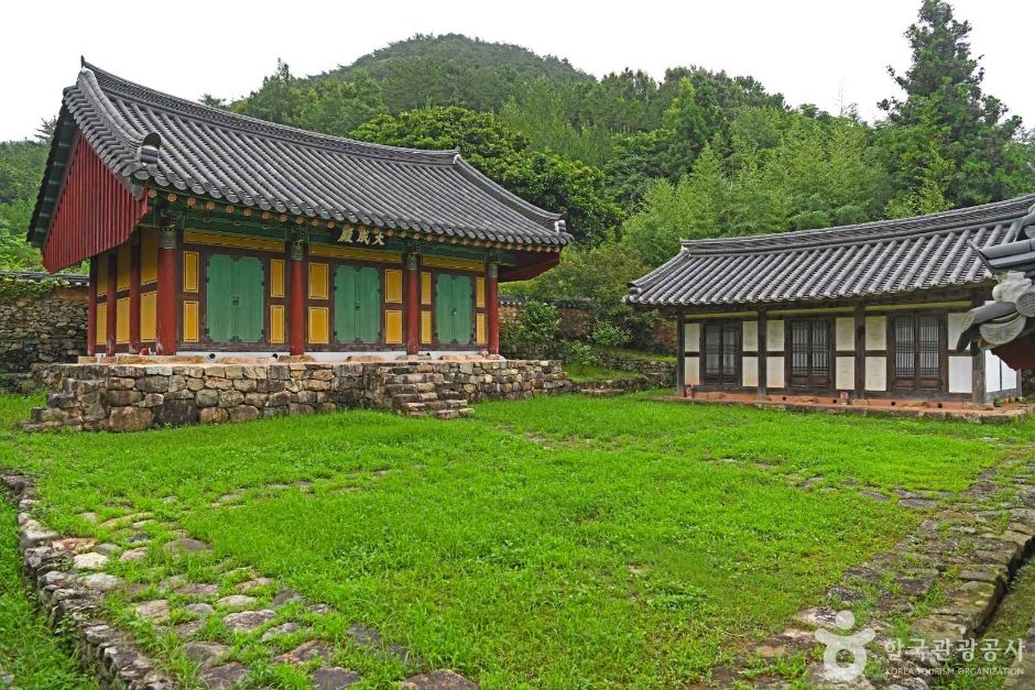 돌산향교 여행 추천 - 메고지고 돌산향교 여행 추천 - 메고지고