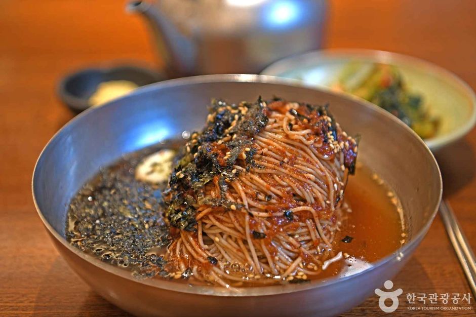 소양호 막국수거리 여행 추천 - 메고지고 소양호 막국수거리 여행 추천 - 메고지고
