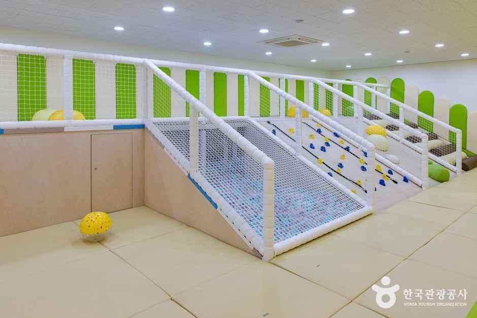 꿀벌랜드 여행 추천 - 메고지고 꿀벌랜드 여행 추천 - 메고지고