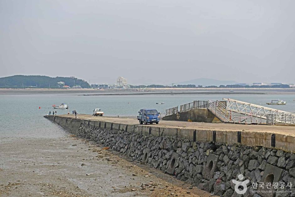 큰무리선착장 여행 추천 - 메고지고 큰무리선착장 여행 추천 - 메고지고