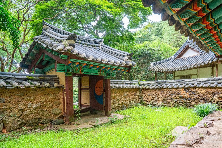 용진정사 여행 추천 - 메고지고 용진정사 여행 추천 - 메고지고