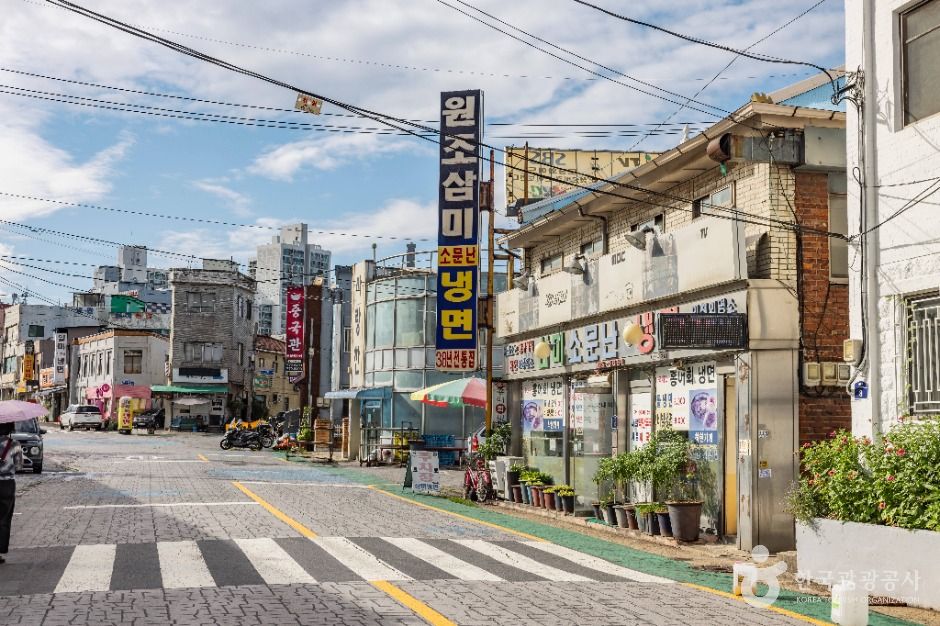 인천 화평동 세숫대야 냉면거리 여행 추천 - 메고지고 인천 화평동 세숫대야 냉면거리 여행 추천 - 메고지고