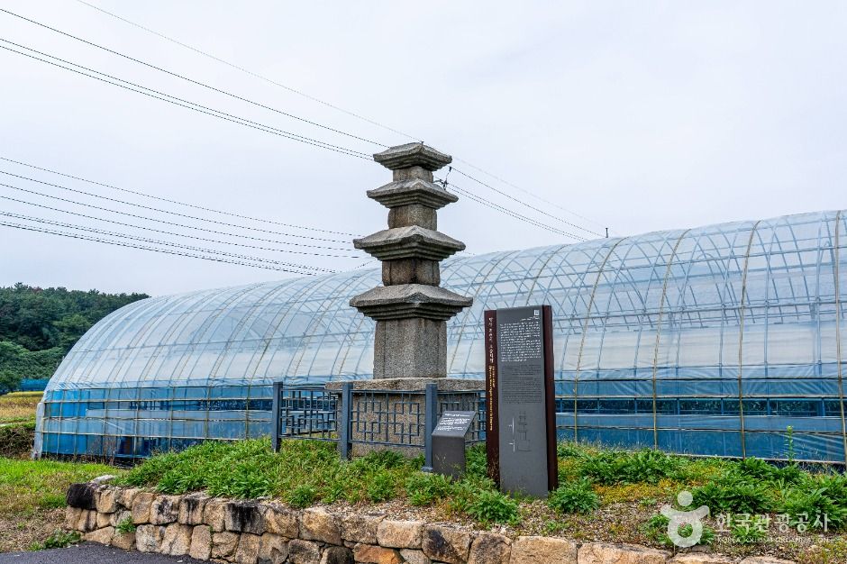 진원리 오층석탑 여행 추천 - 메고지고 진원리 오층석탑 여행 추천 - 메고지고