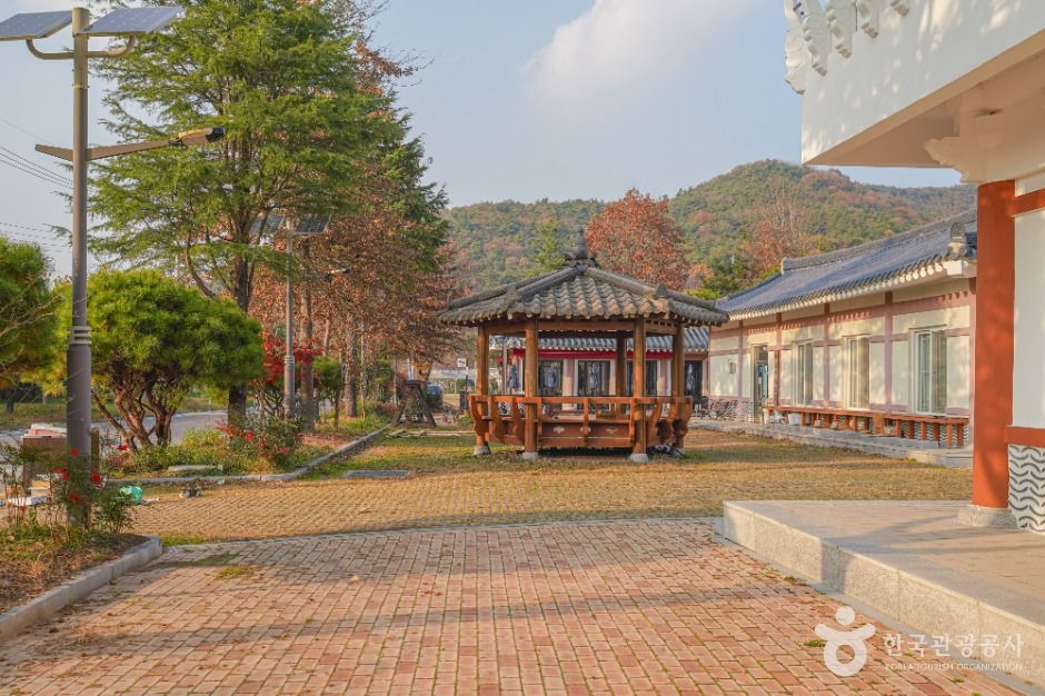 상사화피는마을 여행 추천 - 메고지고