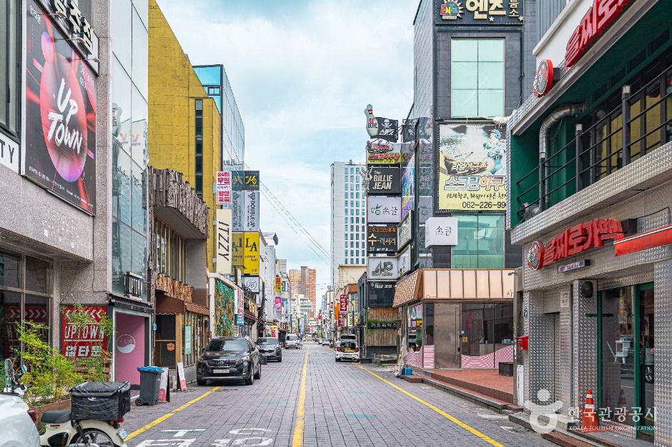 구시청사거리 여행 추천 - 메고지고 구시청사거리 여행 추천 - 메고지고
