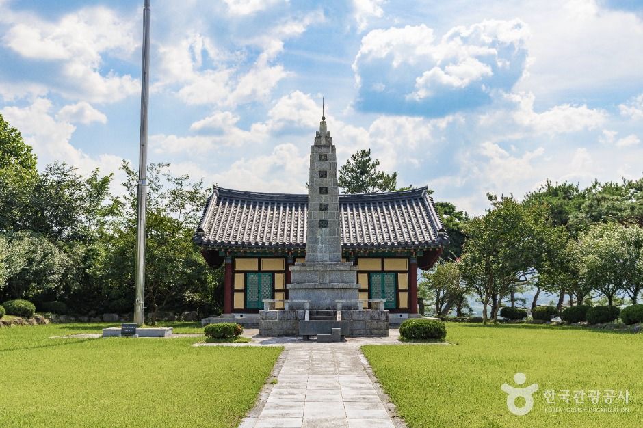 충의공원 여행 추천 - 메고지고 충의공원 여행 추천 - 메고지고