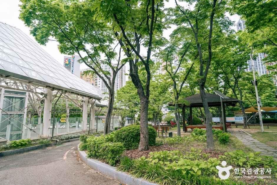농성광장 여행 추천 - 메고지고 농성광장 여행 추천 - 메고지고