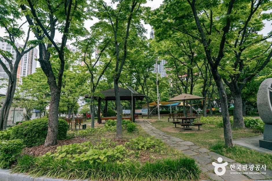 농성광장 여행 추천 - 메고지고 농성광장 여행 추천 - 메고지고