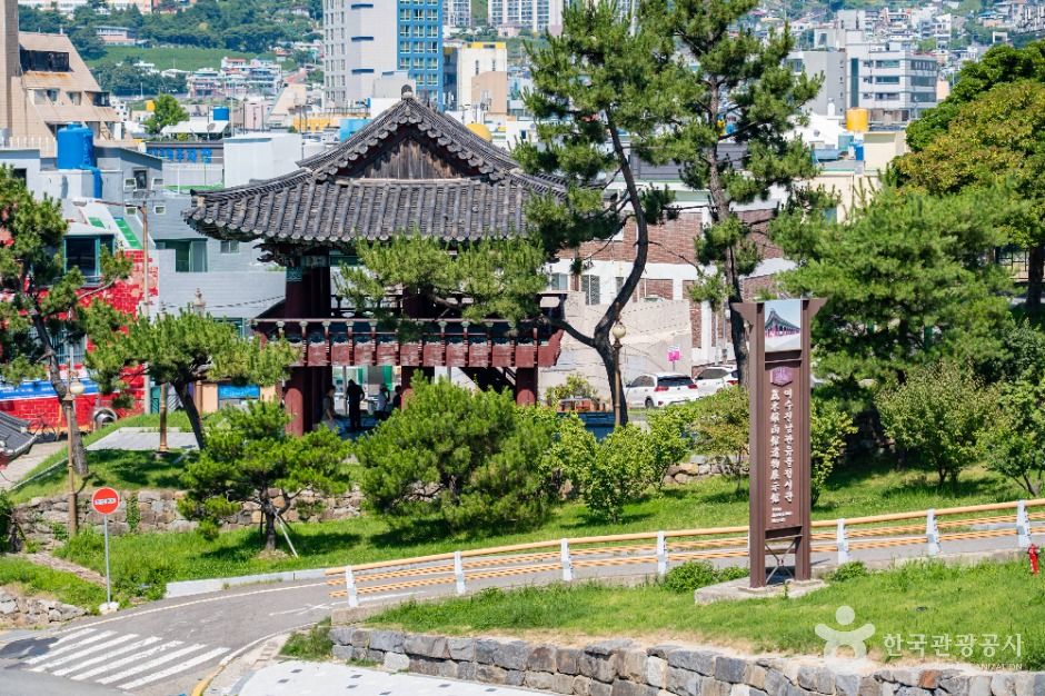 여수 진남관 여행 추천 - 메고지고