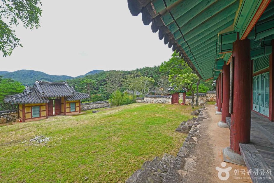 내산서원 여행 추천 - 메고지고