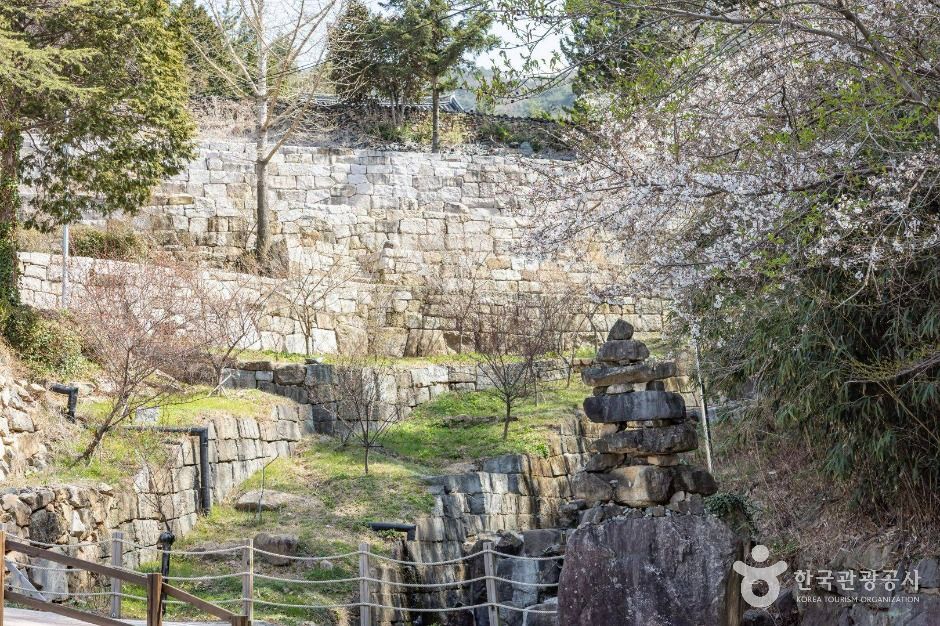 금둔사 여행 추천 - 메고지고 금둔사 여행 추천 - 메고지고