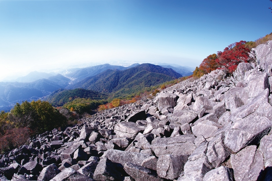 덕산너덜 (무등산권 국가지질공원) 여행 추천 - 메고지고 덕산너덜 (무등산권 국가지질공원) 여행 추천 - 메고지고