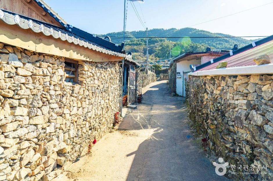 상서마을 옛 돌담길 여행 추천 - 메고지고 상서마을 옛 돌담길 여행 추천 - 메고지고