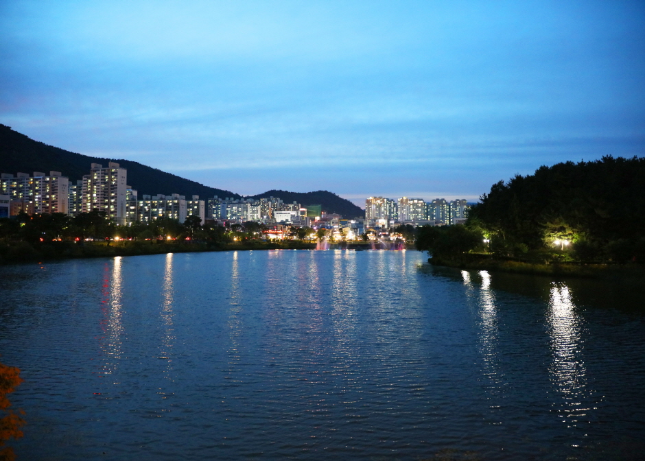조례호수공원 여행 추천 - 메고지고