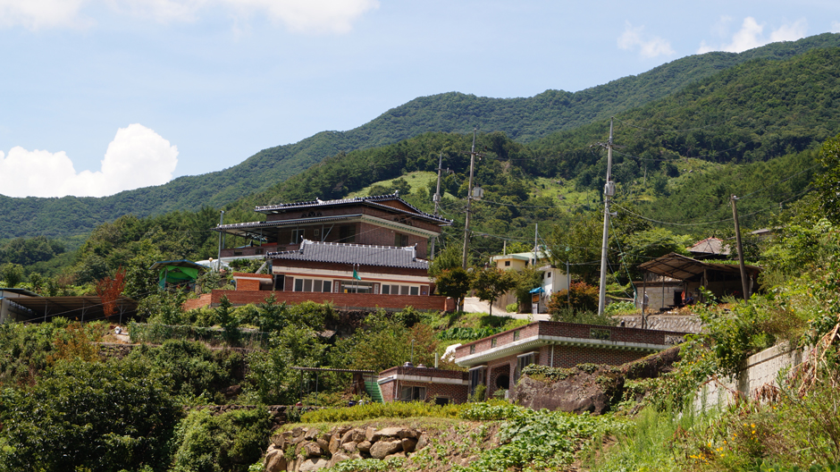 남산마을 여행 추천 - 메고지고 남산마을 여행 추천 - 메고지고