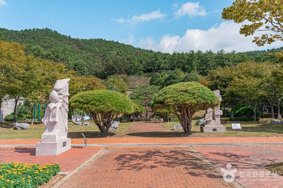 땅끝조각공원 여행 추천 - 메고지고 땅끝조각공원 여행 추천 - 메고지고