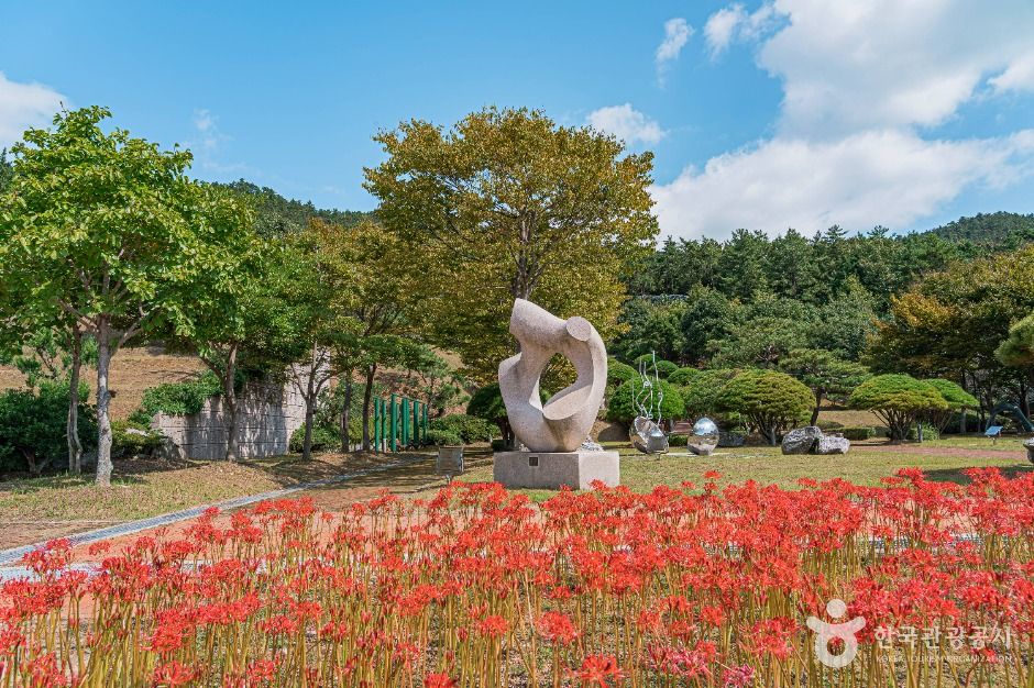 땅끝조각공원 여행 추천 - 메고지고 땅끝조각공원 여행 추천 - 메고지고
