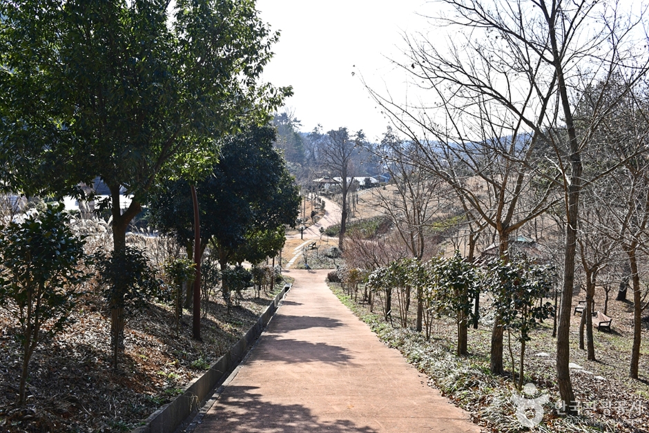 화양근린공원 여행 추천 - 메고지고 화양근린공원 여행 추천 - 메고지고