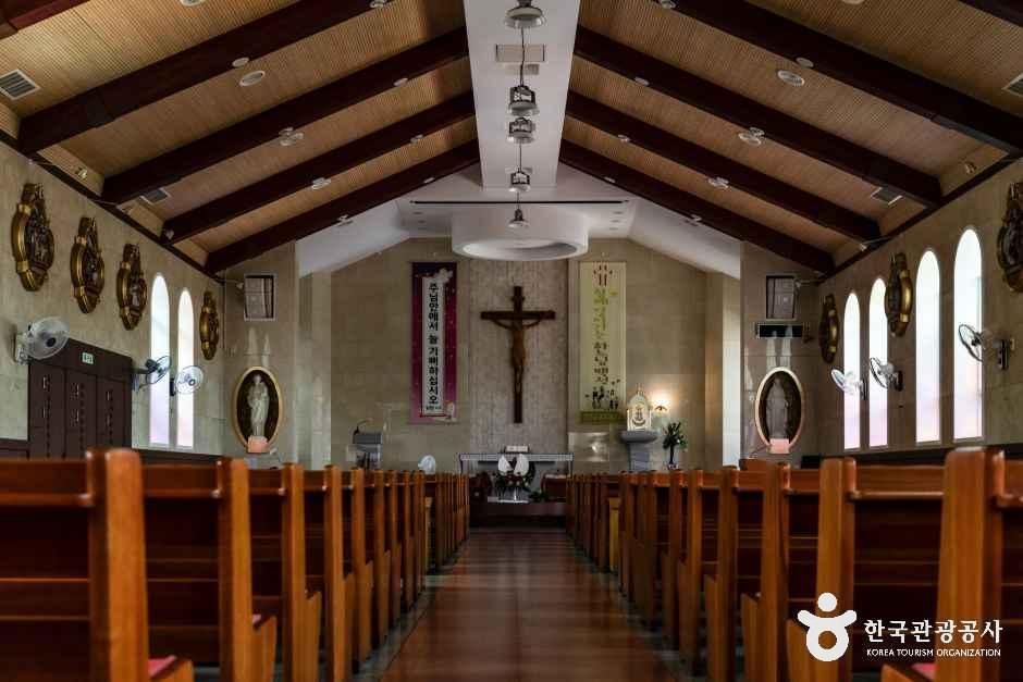 동산동성당 여행 추천 - 메고지고