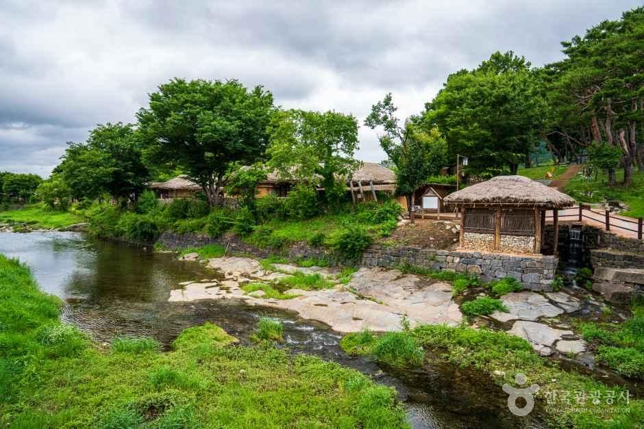 외암민속마을 여행 추천 - 메고지고 외암민속마을 여행 추천 - 메고지고