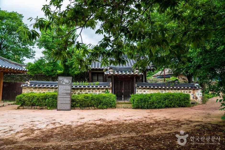 외암민속마을 여행 추천 - 메고지고 외암민속마을 여행 추천 - 메고지고