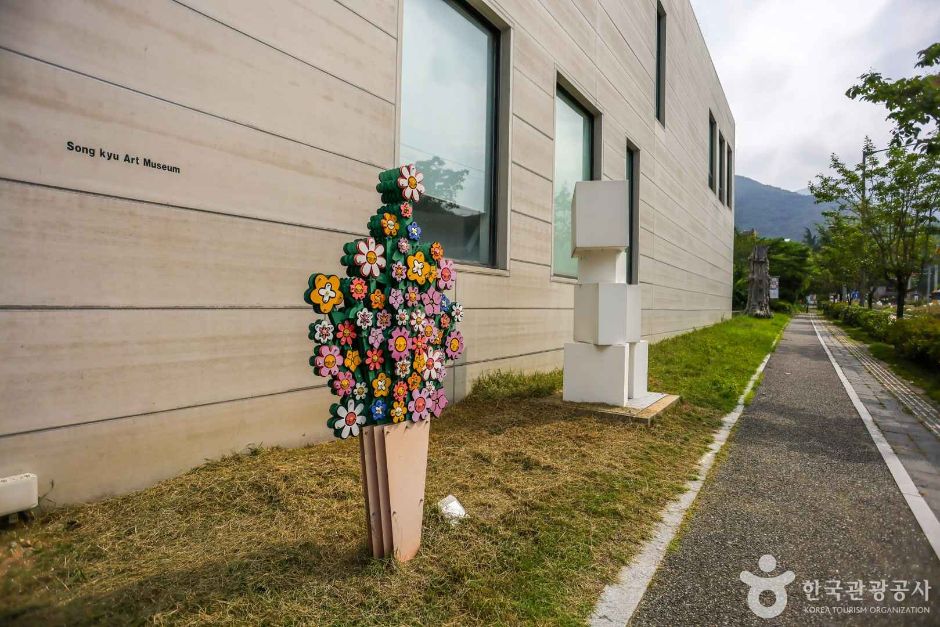 무등현대미술관 여행 추천 - 메고지고