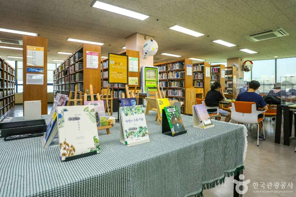 광주학생교육문화회관 여행 추천 - 메고지고