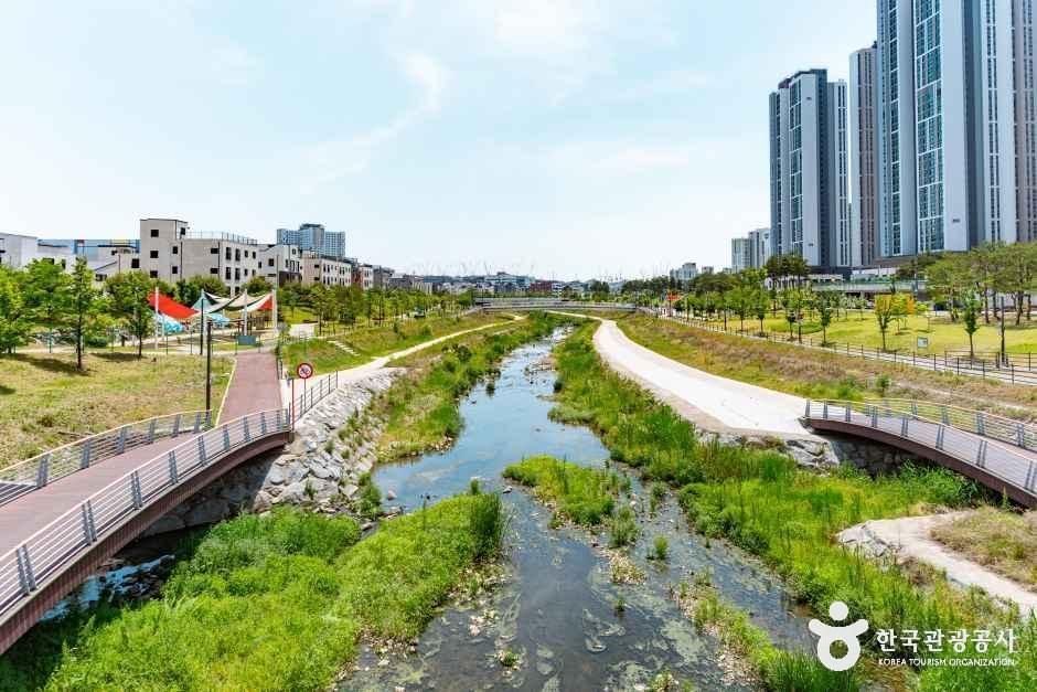고덕수변공원 여행 추천 - 메고지고