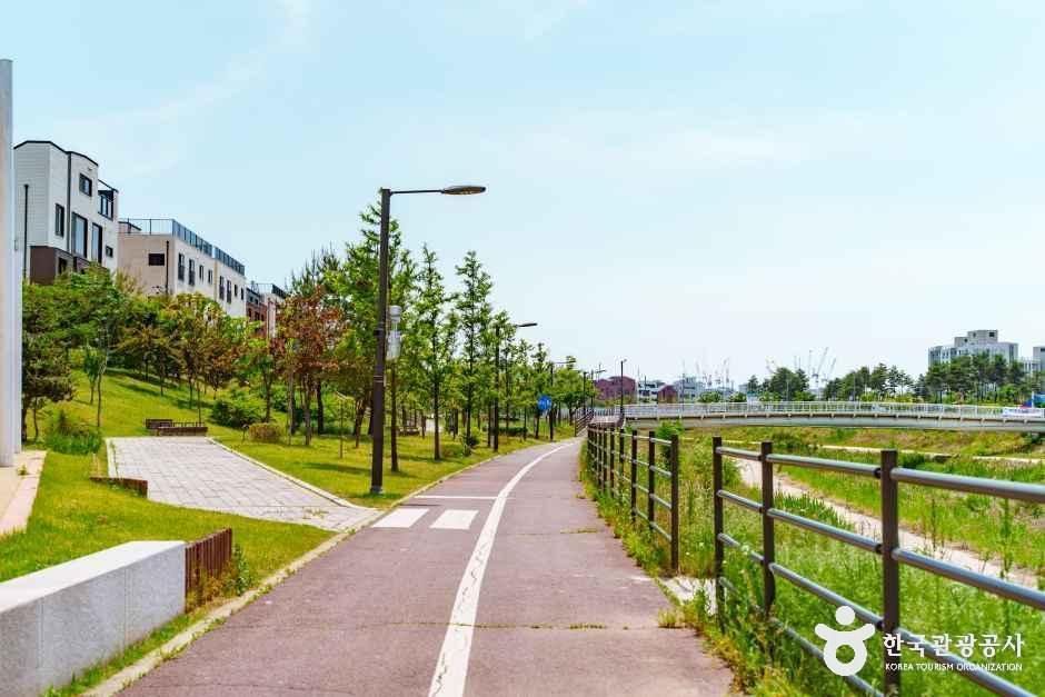 고덕수변공원 여행 추천 - 메고지고