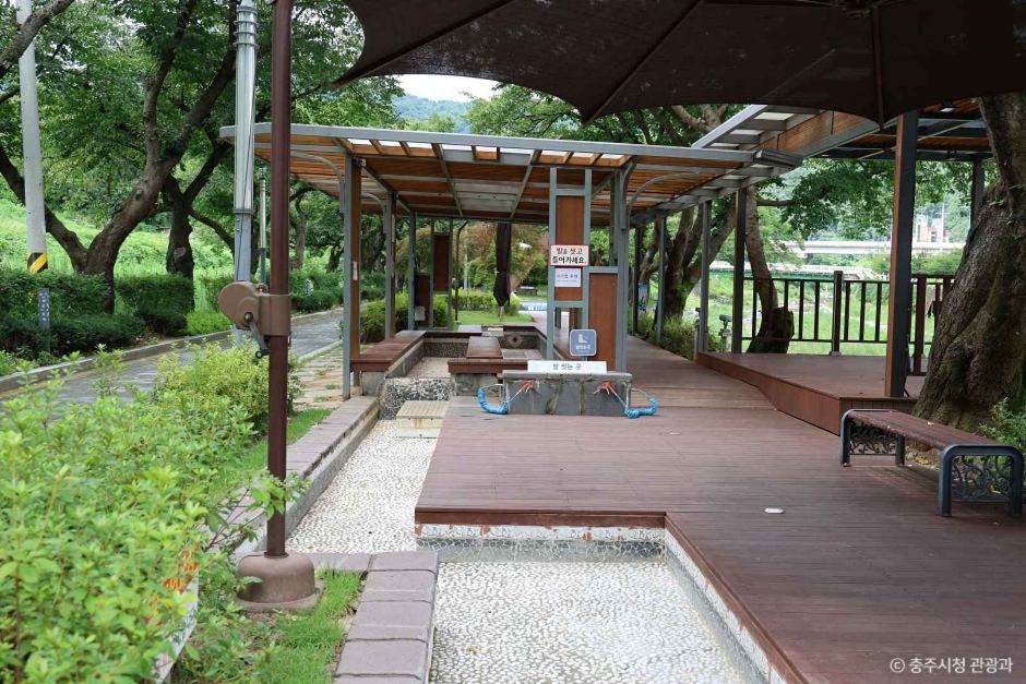 수안보온천 족욕길 여행 추천 - 메고지고 수안보온천 족욕길 여행 추천 - 메고지고