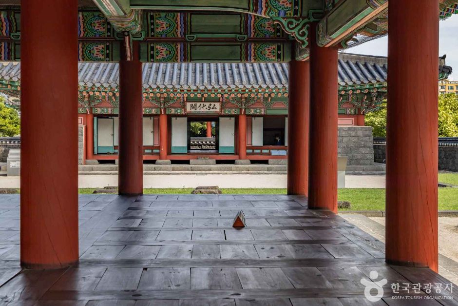 제주목 관아 여행 추천 - 메고지고 제주목 관아 여행 추천 - 메고지고