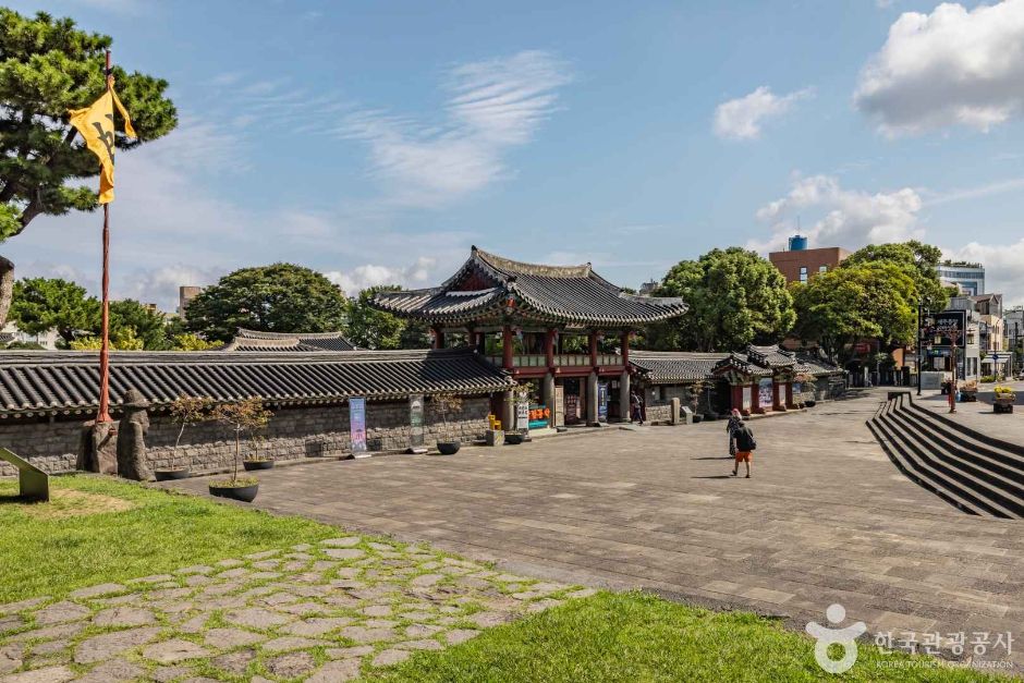 관덕정(제주) 여행 추천 - 메고지고 관덕정(제주) 여행 추천 - 메고지고