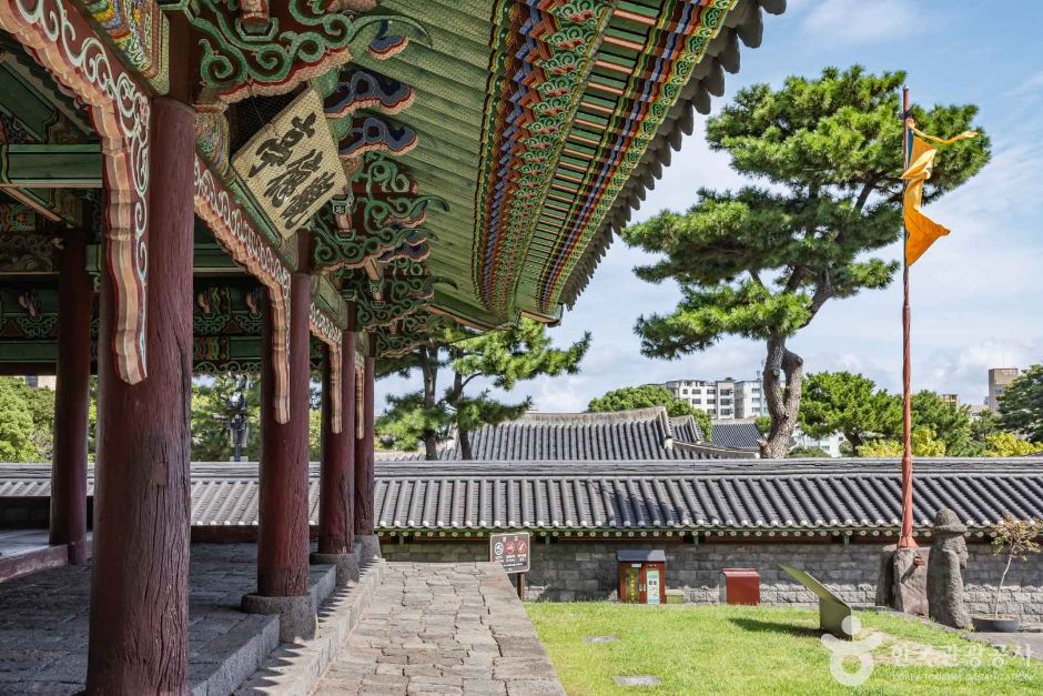 관덕정(제주) 여행 추천 - 메고지고 관덕정(제주) 여행 추천 - 메고지고