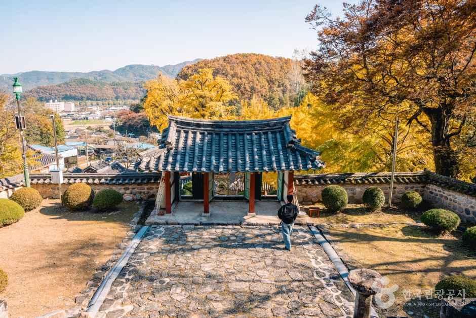 함안향교 여행 추천 - 메고지고 함안향교 여행 추천 - 메고지고