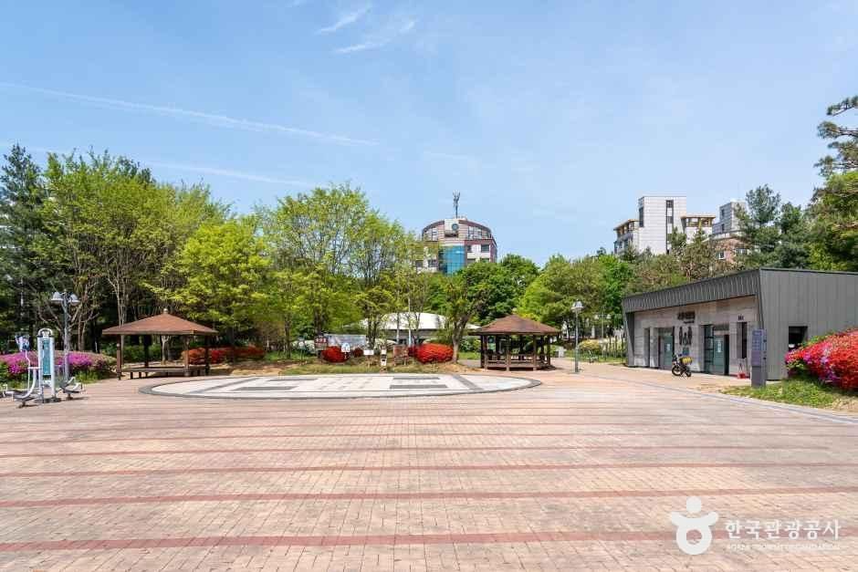 고렴공원 여행 추천 - 메고지고 고렴공원 여행 추천 - 메고지고