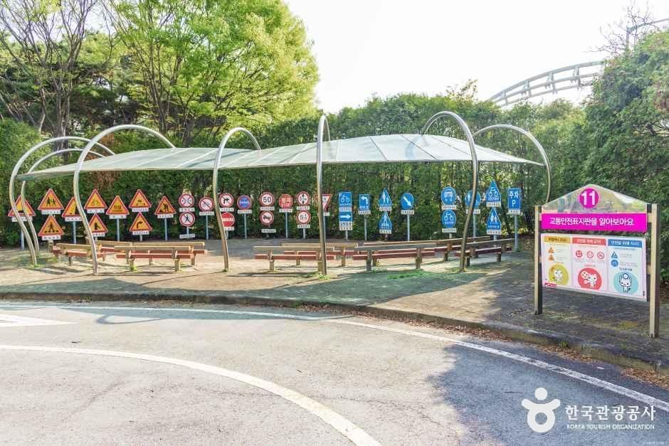 백석어린이교통공원 여행 추천 - 메고지고