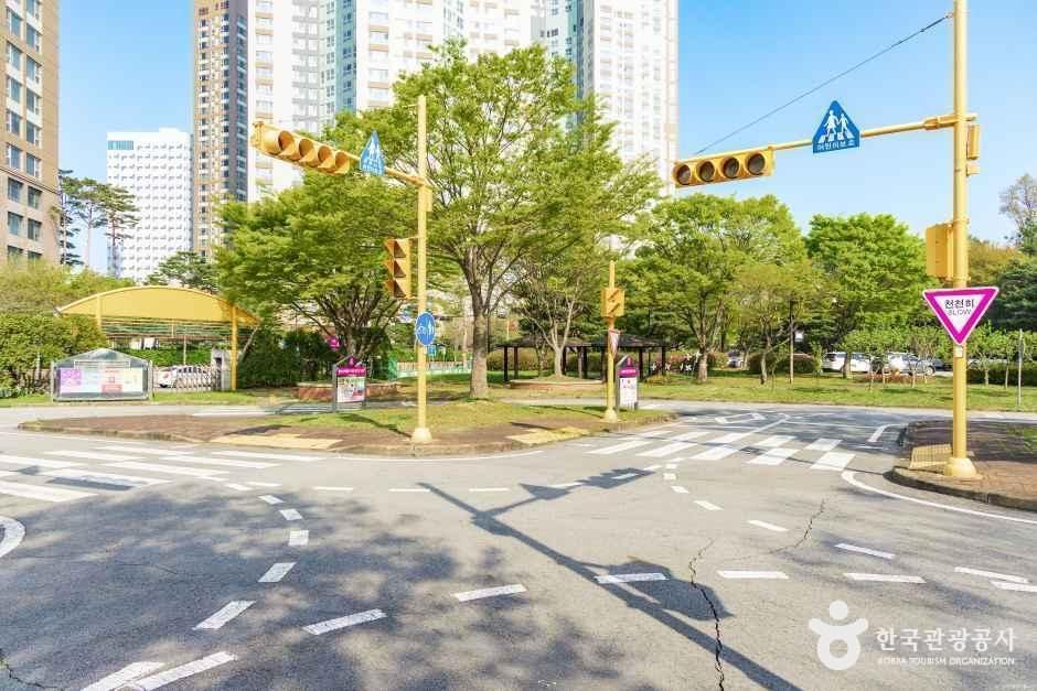 백석어린이교통공원 여행 추천 - 메고지고