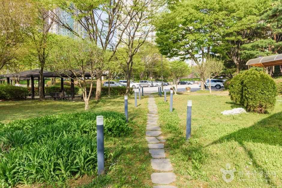 백석어린이교통공원 여행 추천 - 메고지고
