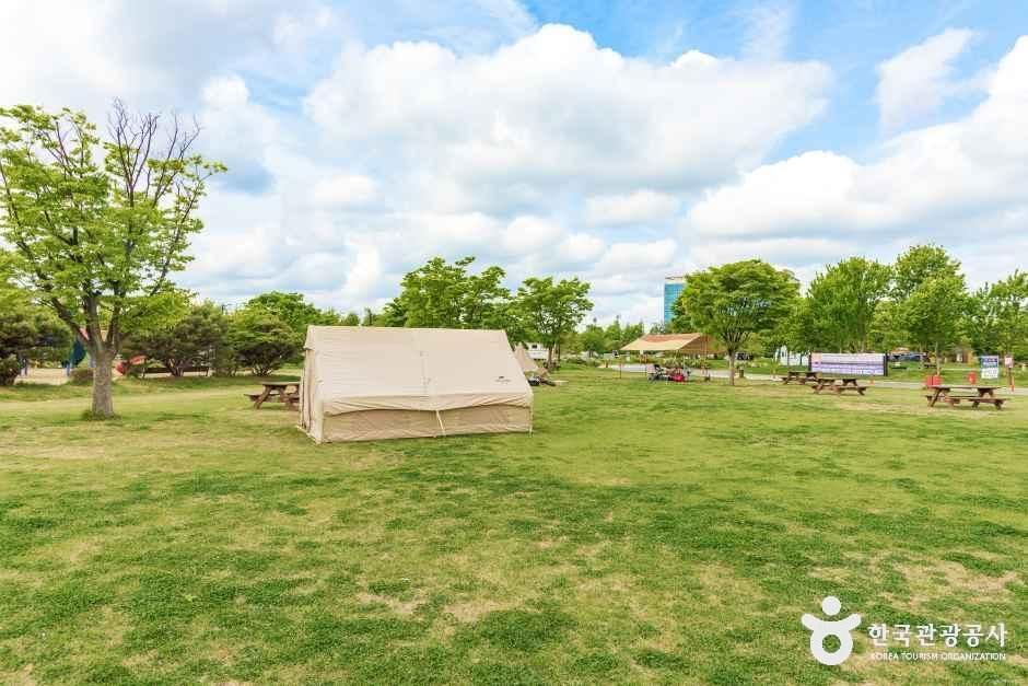 킨텍스캠핑장 여행 추천 - 메고지고 킨텍스캠핑장 여행 추천 - 메고지고