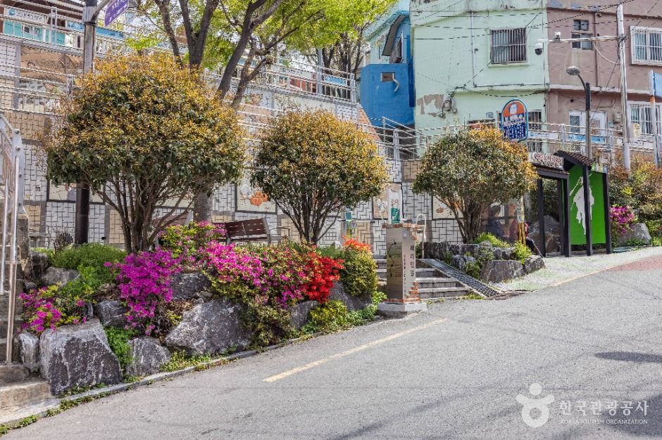 비석문화마을 여행 추천 - 메고지고