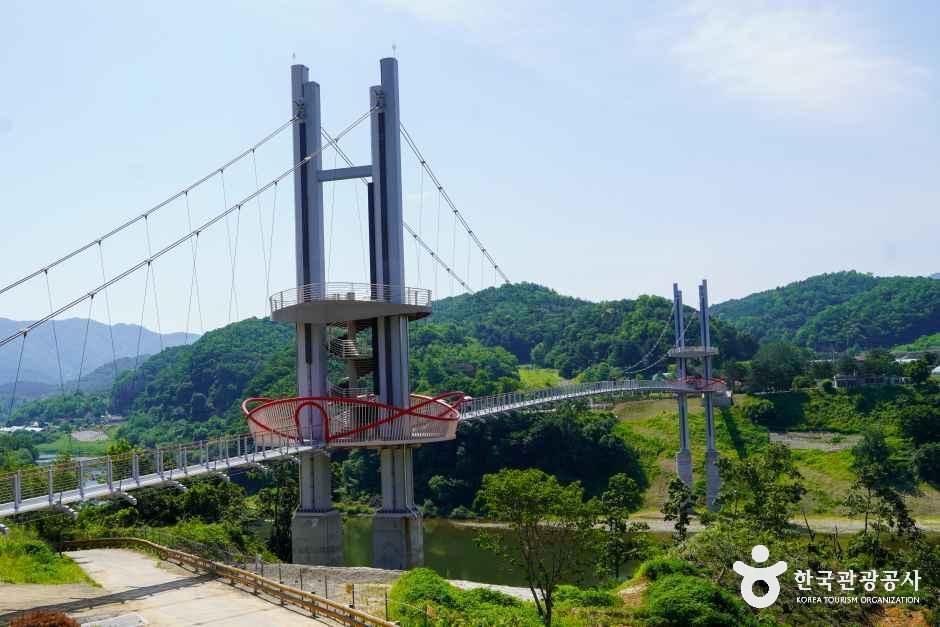 한탄강 베개용암 출렁다리 여행 추천 - 메고지고 한탄강 베개용암 출렁다리 여행 추천 - 메고지고