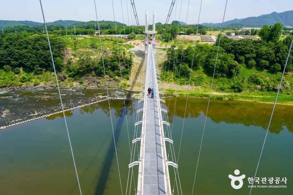 한탄강 베개용암 출렁다리 여행 추천 - 메고지고 한탄강 베개용암 출렁다리 여행 추천 - 메고지고